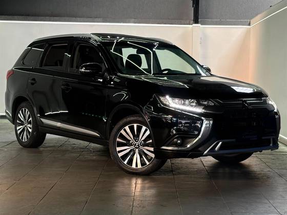 MITSUBISHI OUTLANDER 2.0 MIVEC GASOLINA HPE AUTOMÁTICO MITSUBISHI OUTLANDER 2.0 MIVEC GASOLINA HPE AUTOMÁTICO